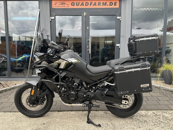Motorrad, Reisemotorrad, Touringmaschine CFMOTO 800 MT EXPLORE inkl. Kofferset