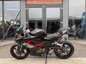 Motorrad QJ Motor SRK 125 R, ABS