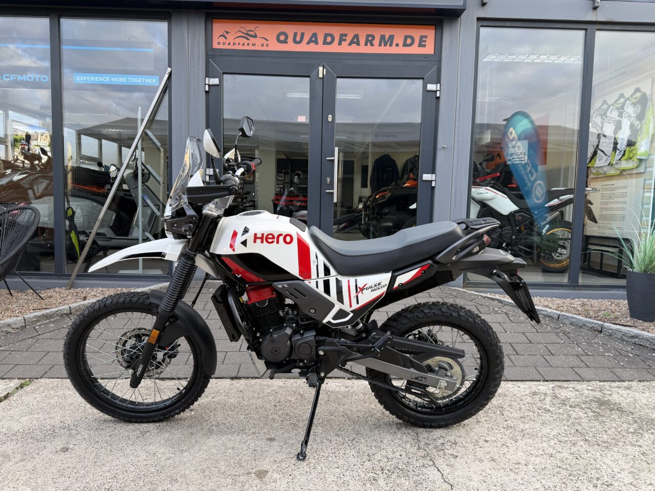 Motorrad Hero XPulse 200 PRO